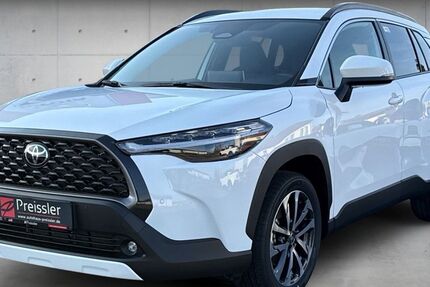 Toyota Corolla Cross 5.000 km 31.990 &euro; Klingenberg 63911