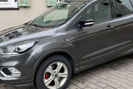 Ford Kuga 106.000 km 17.200 &euro; Hünstetten 65510