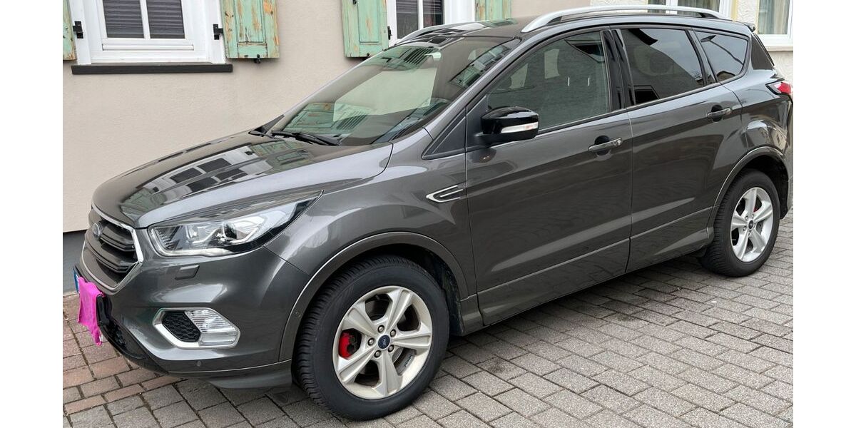 Ford Kuga 106.000 km 17.400 &euro; Hünstetten 65510
