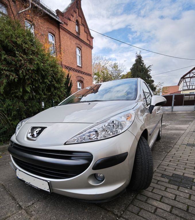 Peugeot 207 54.700 km 3.299 € Rudolstadt 07407