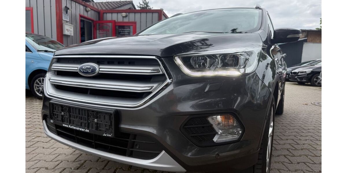 Ford Kuga 163.000 km 9.999 &euro; München 81243