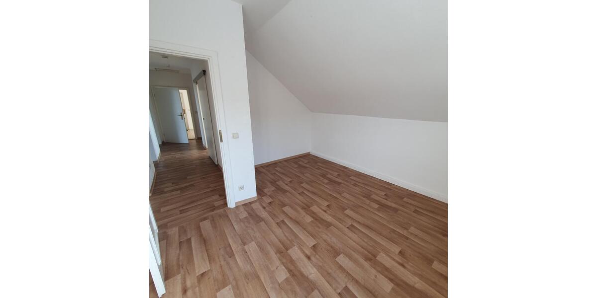 Dachgeschoßwohnung Seehausen (Altmark) - 3 Zimmer, 69 m&sup2;, 400&euro; | Angebot:24795076