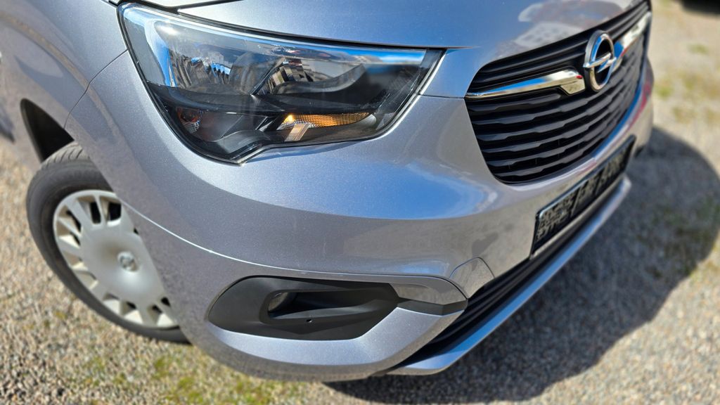 Opel Combo 107.200 km 10.990 &euro; Chemnitz 09113