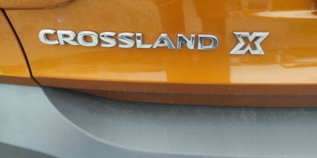 Opel Crossland 1,2 Turbo Ultimate Navi/LED/SH/FH/PDC 102.985 km 9.500 &euro; Höchstenbach 57629