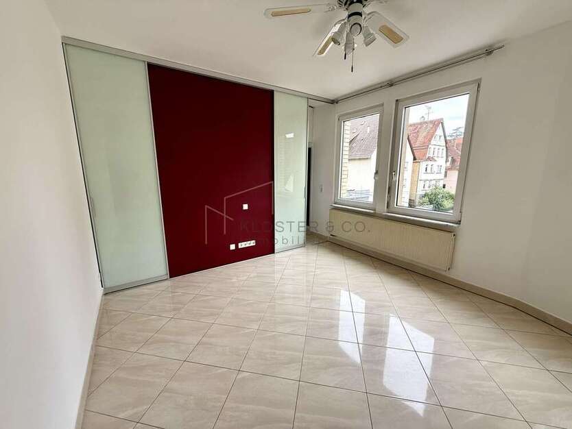 Wohnung zum Kaufen in Stuttgart Feuerbach 379.000 € 82.26 m²