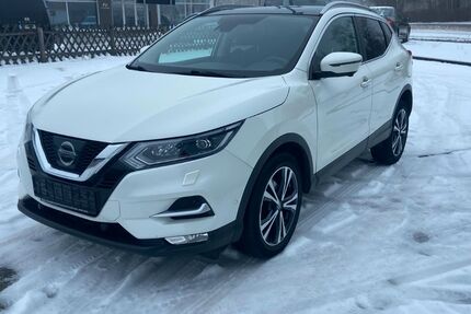 Nissan Qashqai 105.700 km 14.990 &euro; Frankfurt 15234