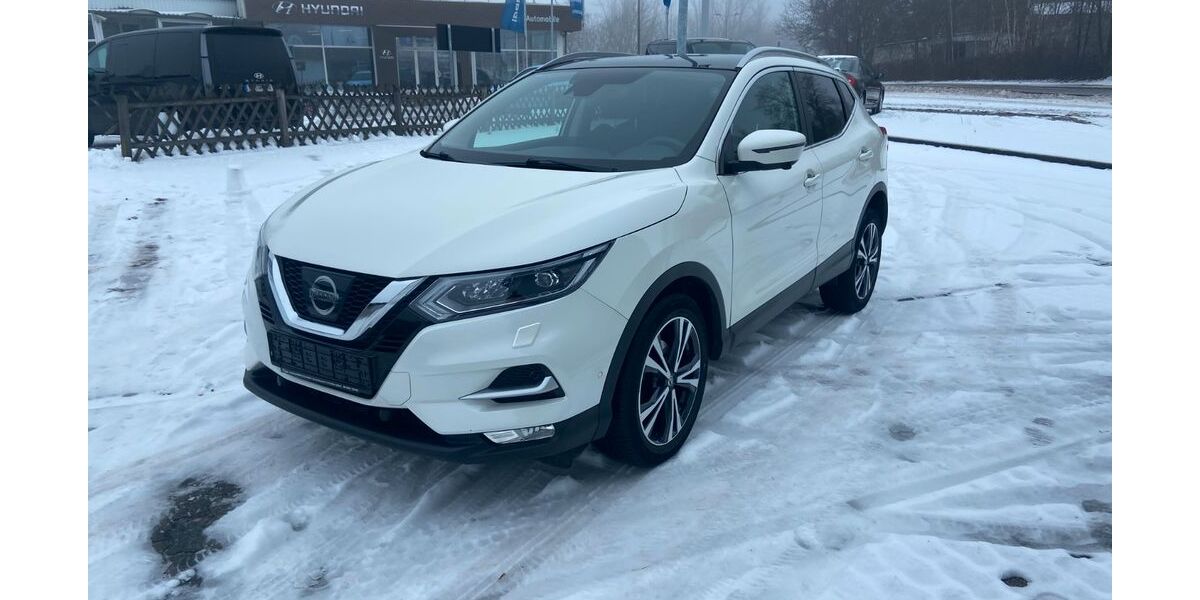 Nissan Qashqai 105.700 km 14.990 &euro; Frankfurt 15234