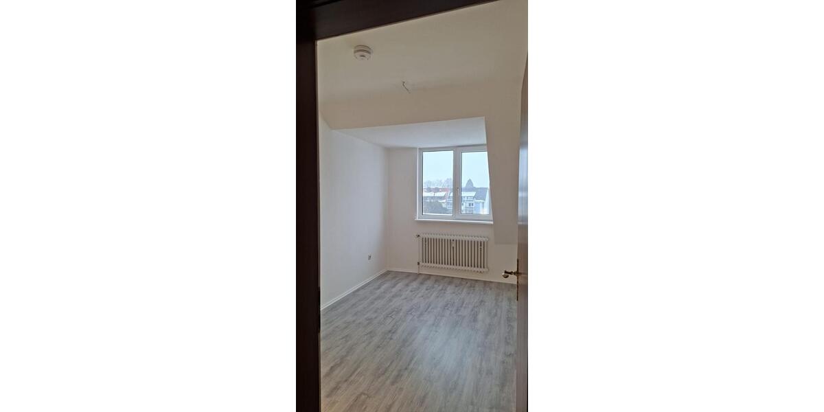 Dachgeschoßwohnung Bremen Blumenthal - 3 Zimmer, 72 m&sup2;, 175.000&euro; | Angebot:25178673