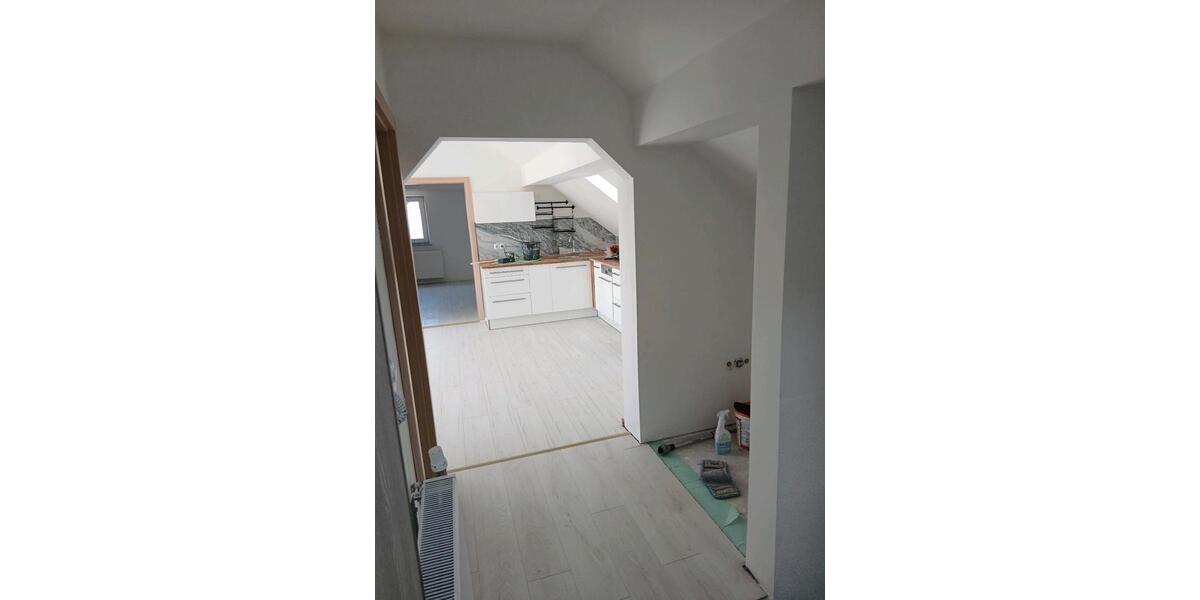 Dachgeschoßwohnung Eggenfelden - 4 Zimmer, 85 m&sup2;, 11&euro; | Angebot:26413715