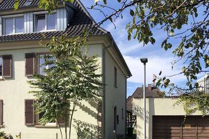 Haus zum Kaufen in Freiburg 860.000 € 220 m² 8.5 zimmer