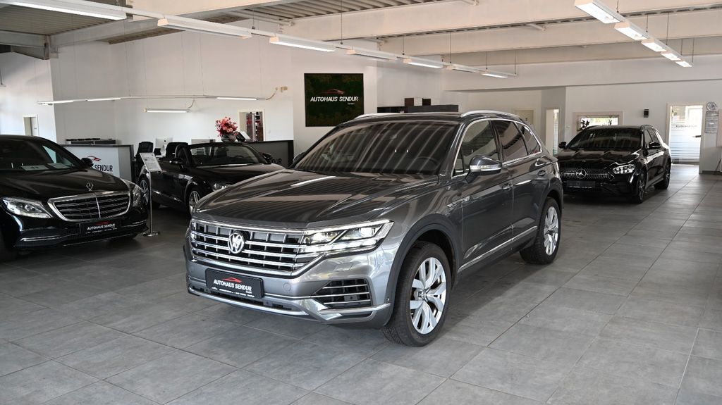 VW Touareg 129.541 km 29.990 &euro; Menslage 49637