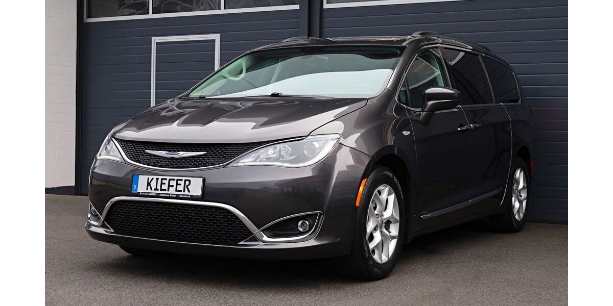 Chrysler Pacifica 103.503 km 18.950 &euro; Rennerod 56477