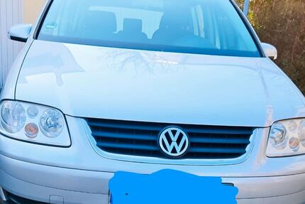 VW Touran 141.200 km 3.950 &euro; Gerlingen 70839