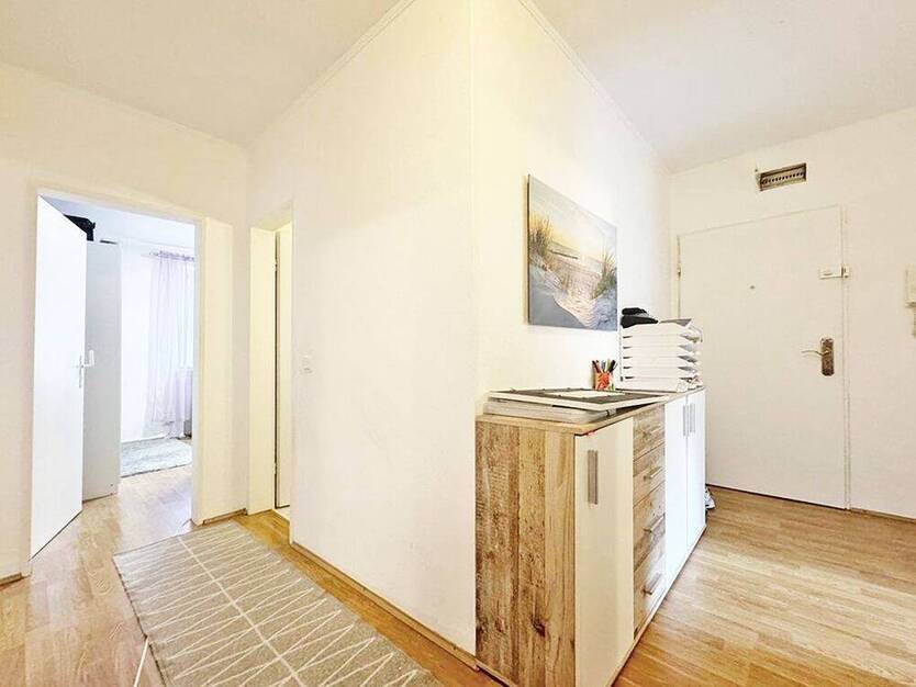 Huchting Attraktive 3-Zimmer-Erdgeschoßwohnung mit Loggia und Einbauküche