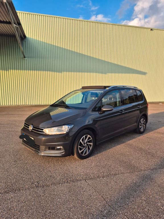 VW Touran 231.000 km 12.499 € March 79235
