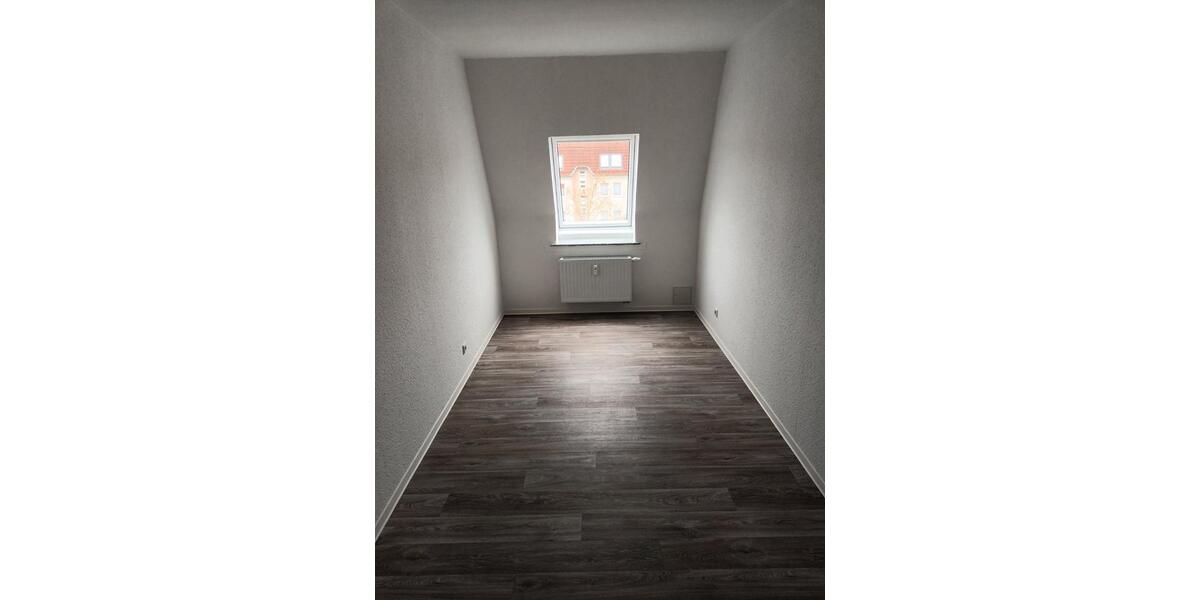 Dachgeschoßwohnung Rathenow - 3 Zimmer, 71 m&sup2;, 391&euro; | Angebot:26335180