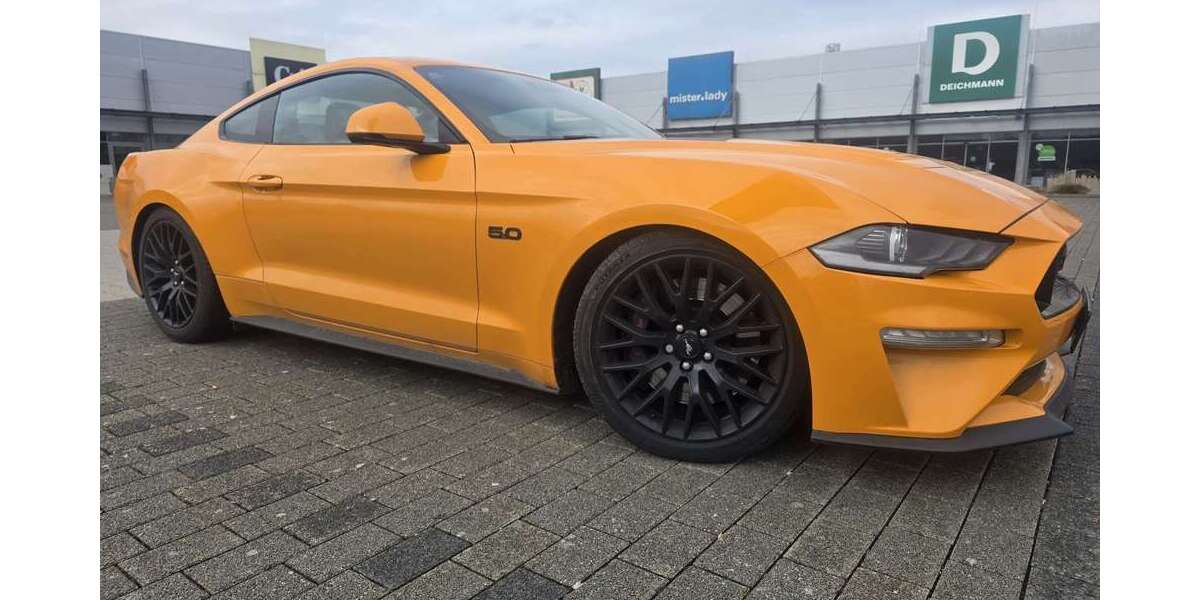 Ford Mustang 65.000 km 40.000 &euro; Illertissen 89257