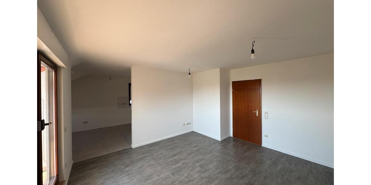 Dachgeschoßwohnung Hirschberg an der Bergstraße - 3.5 Zimmer, 80 m&sup2;, 350.000&euro; | Angebot:24441520
