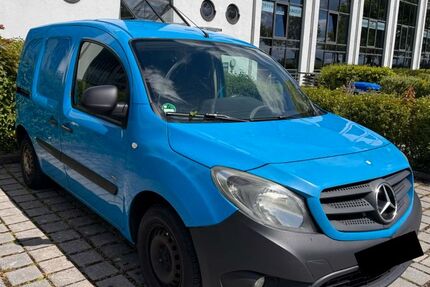 Mercedes-Benz Citan 689.000 km 2.800 &euro; München 81379