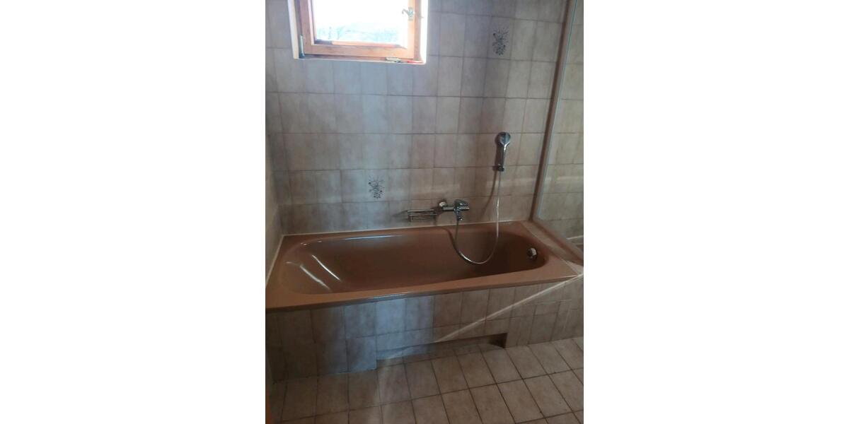 Etagenwohnung Gmund am Tegernsee - 3.5 Zimmer, 110 m&sup2;, 1.800&euro; | Angebot:25471806