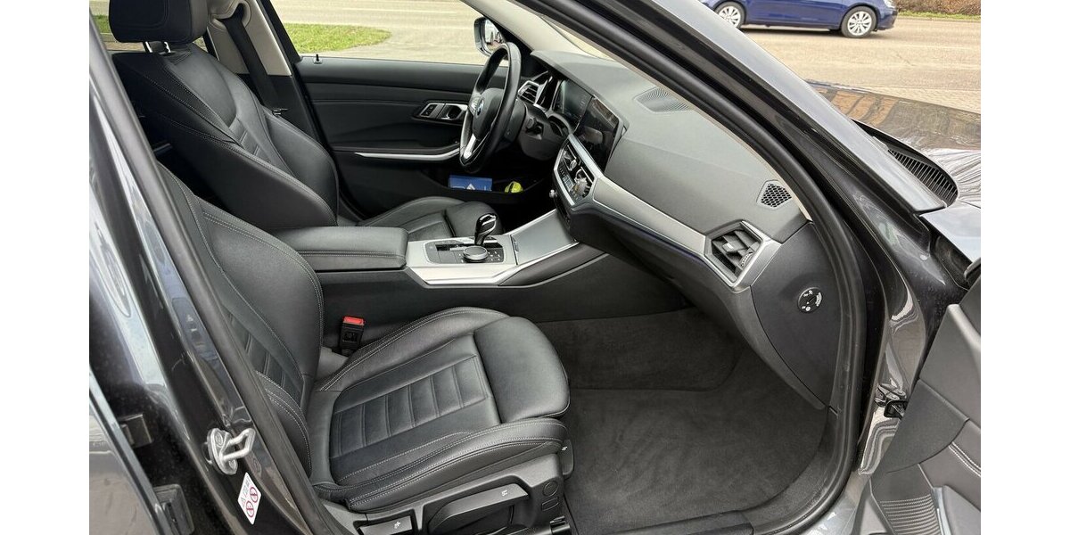 BMW 320D Touring XDrive Sport Line Leder 111.000 km 24.850 &euro; Schorndorf 73614