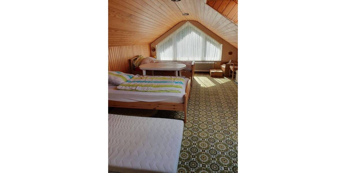 Frohes Weihnachtsfest ! Einfamilien-Wohnhaus mit Einliegerwohnung u. Garagengebäude mit Carport von Detmold-14 km von Augustdorf 1 zimmer