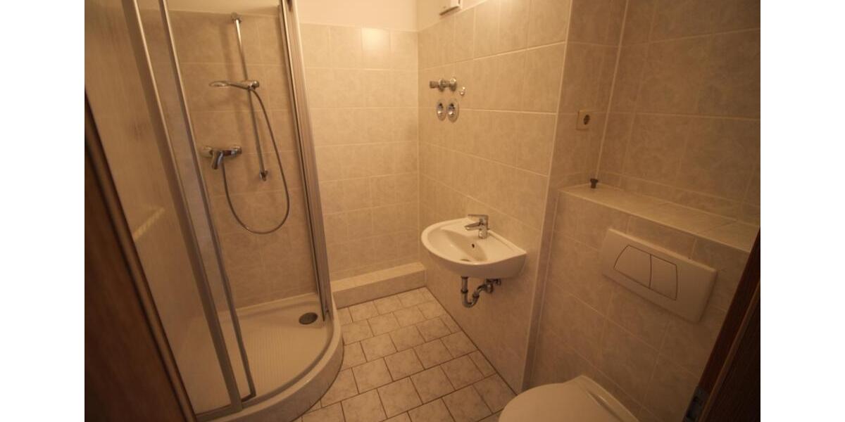 Etagenwohnung Borna - 2 Zimmer, 64 m&sup2;, 390&euro; | Angebot:19451112