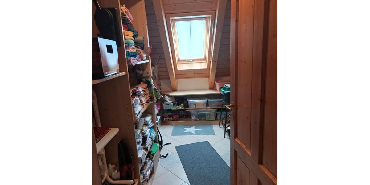 Etagenwohnung Herrieden - 3 Zimmer, 150 m&sup2;, 1.080&euro; | Angebot:24246228