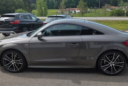 Audi TT 214.800 km 9.499 € Schöfweg 94572