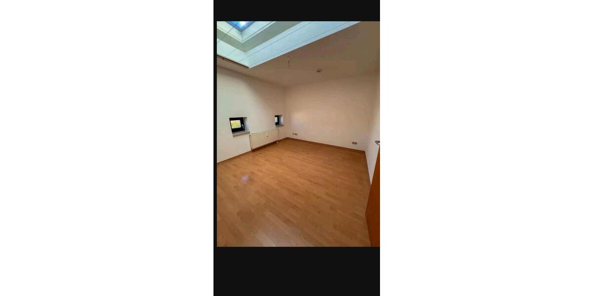 Dachgeschoßwohnung Vilshofen an der Donau - 3 Zimmer, 83 m&sup2;, 460&euro; | Angebot:26416923