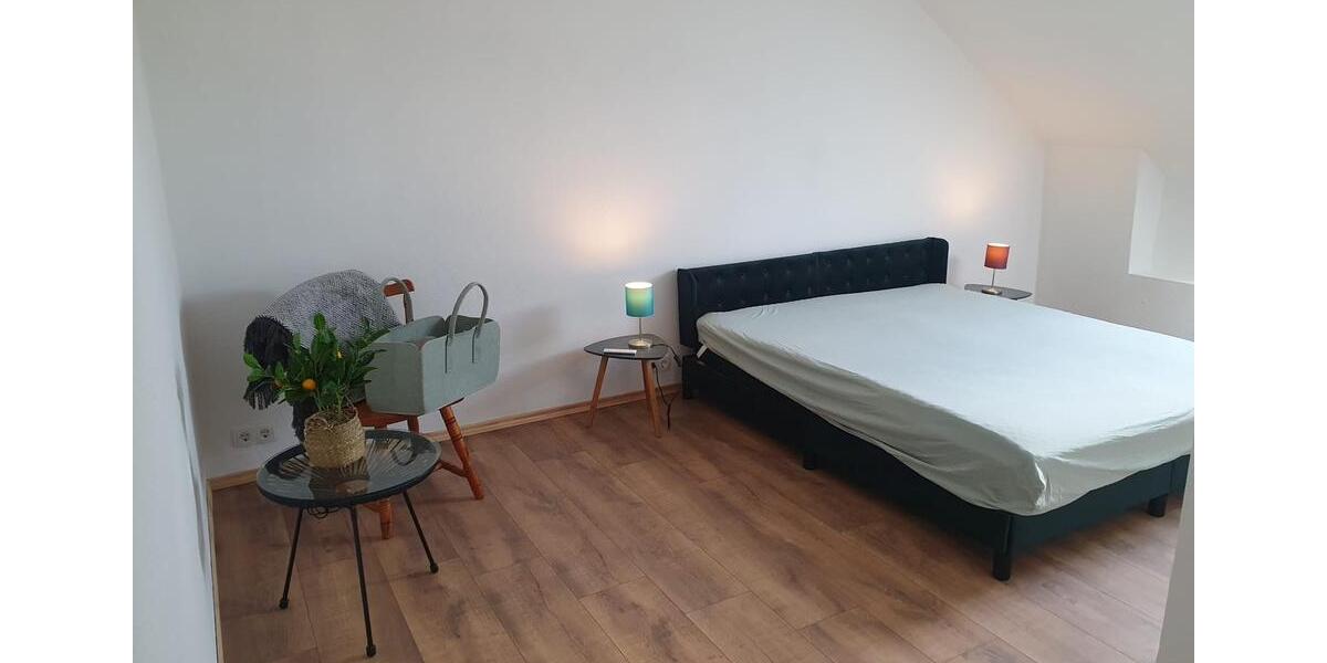 Dachgeschoßwohnung Naumburg (Saale) - 3 Zimmer, 85 m&sup2;, 500&euro; | Angebot:26338493