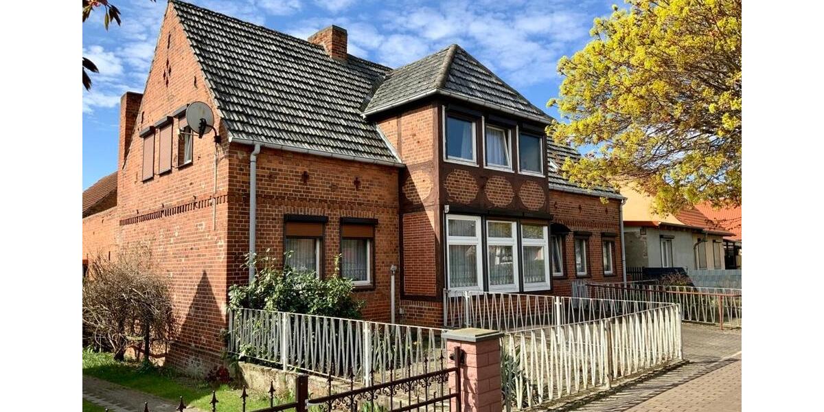 Einfamilienhaus Schönhausen (Elbe) - 7 Zimmer, 186 m&sup2;, 120.000&euro; | Angebot:26725749