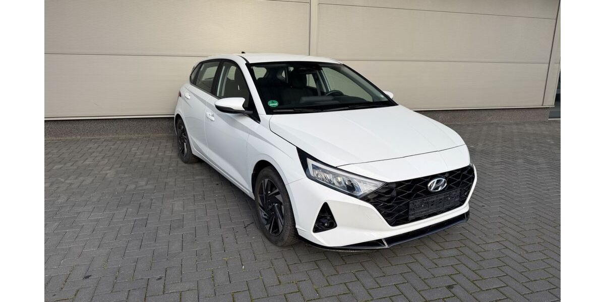 Hyundai i20 25.000 km 14.800 &euro; Barsinghausen 30890