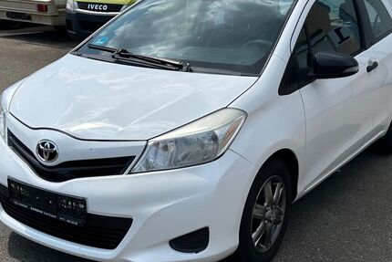 Toyota Yaris 136.900 km 3.850 &euro; Bad Dürrheim 78073