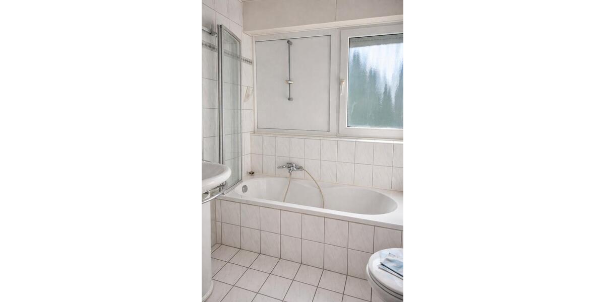 Dachgeschoßwohnung Stolberg (Rhld.) Büsbach - 3 Zimmer, 69 m&sup2;, 400&euro; | Angebot:26023942