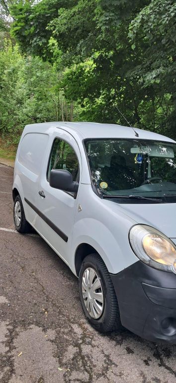 Renault Kangoo 214.707 km 2.700 € Schwalbach 66773