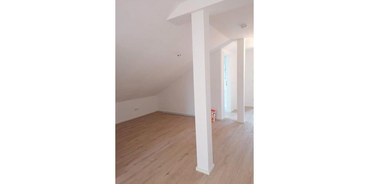 Dachgeschoßwohnung Karlskron - 1 Zimmer, 38 m&sup2;, 500&euro; | Angebot:26394206