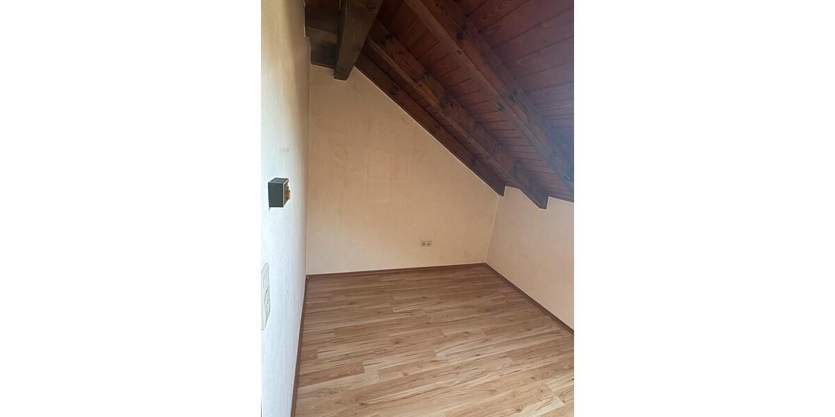 4-Zimmer DG-Wohnung am Kreuzberg in Kronach 4 zimmer