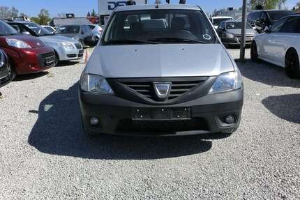 Dacia Logan 75.500 km 7.700 &euro; München 81829