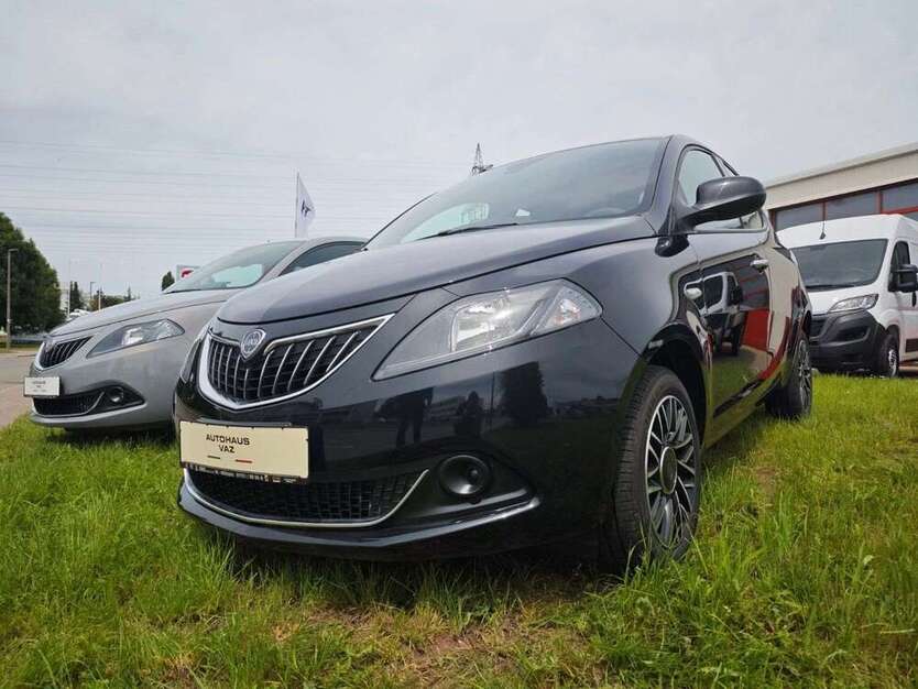 Lancia Ypsilon 1.001 km 20.990 € Villingen-Schwenningen 78052