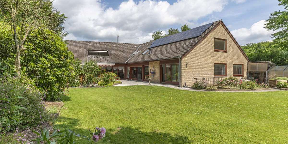 Haus zum Kaufen in Schwarzenbek 985.000 € 467 m² 13.5 zimmer