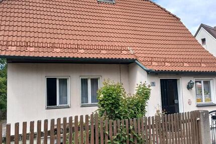Haus Marktredwitz - 4 Zimmer, 106 m&sup2;, 140.000&euro; | Angebot:27263571