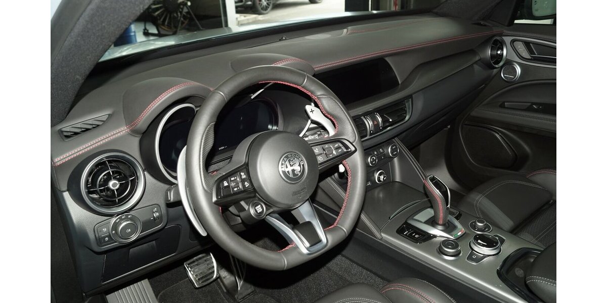 Alfa Romeo Stelvio 2.2 D Competizione Q4 ALLRAD LEDER AHK 45.000 km 38.380 &euro; Lich 35423