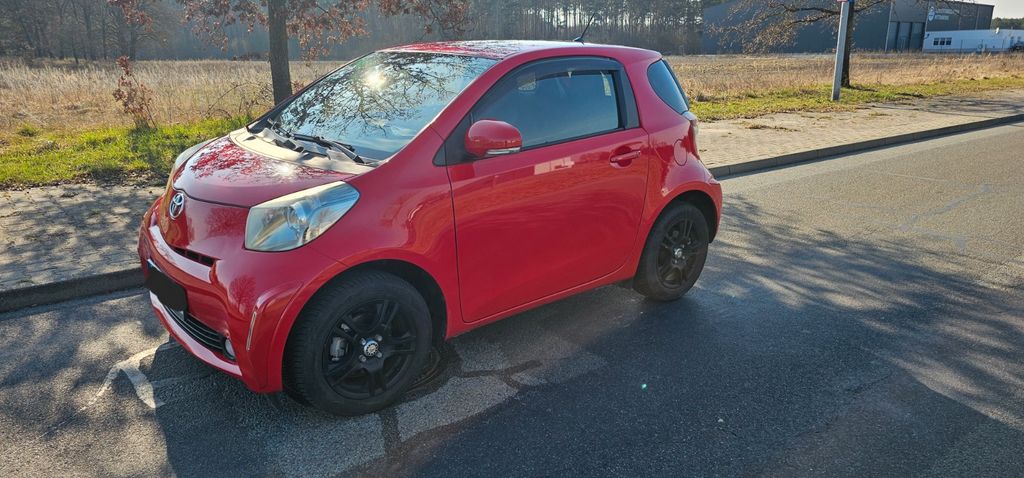 Toyota IQ 74.000 km 7.399 &euro; Wittenberge 19322