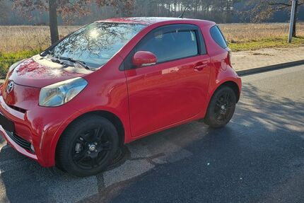 Toyota IQ 74.000 km 7.599 &euro; Wittenberge 19322