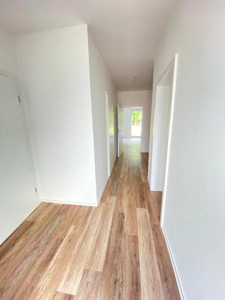 Doppelhaushälfte, DHH 4-Zimmer, 108 qm, EBK, Kamin, großer Garten
