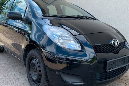 Toyota Yaris 147.000 km 3.200 &euro; Völklingen 66333