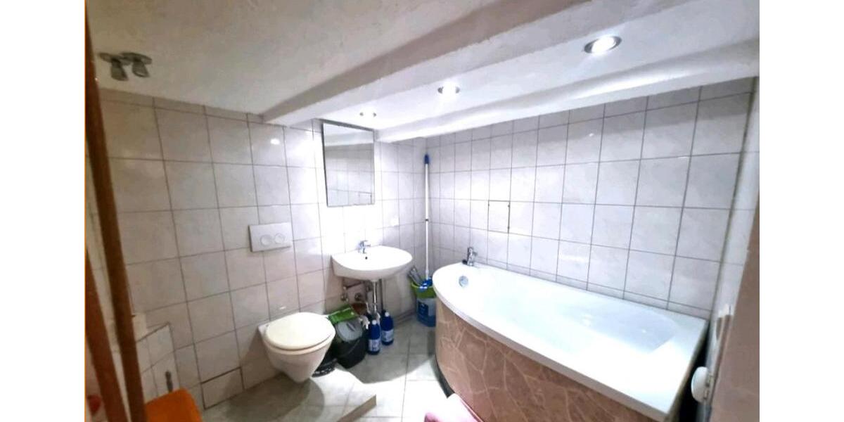 Reihenhaus Wiehl - 6 Zimmer, 150 m&sup2;, 180.000&euro; | Angebot:26156608