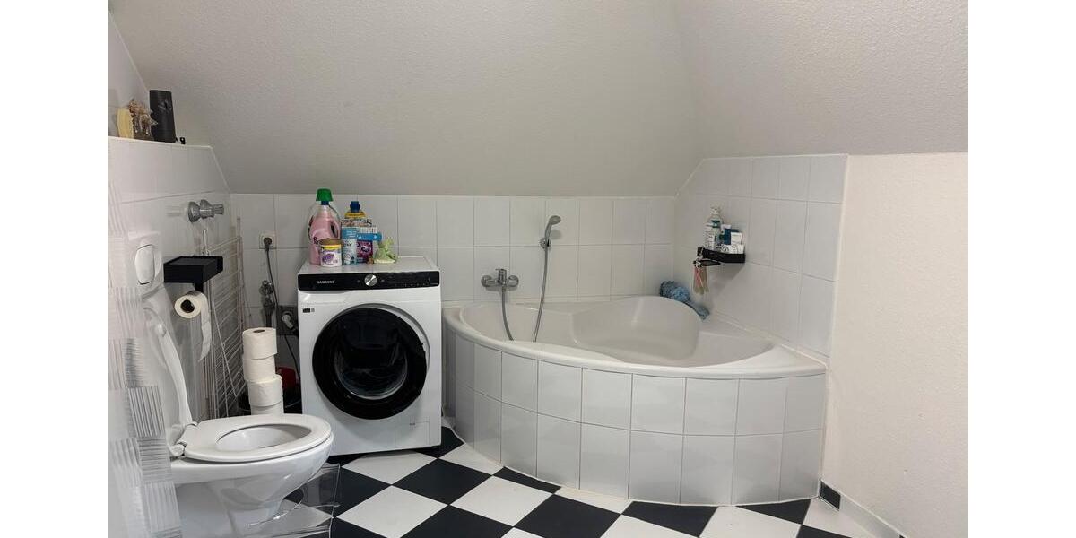 Dachgeschoßwohnung Trier Kürenz - 2 Zimmer, 47 m&sup2;, 850&euro; | Angebot:25436199