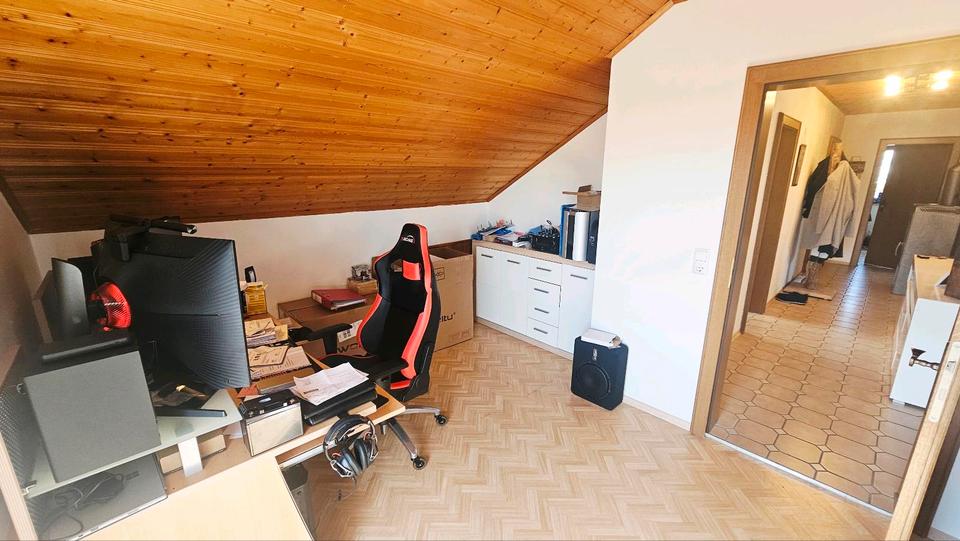 Dachgeschoßwohnung Mallersdorf-Pfaffenberg Pfaffenberg - 3.5 Zimmer, 120 m&sup2;, 800&euro; | Angebot:26624053